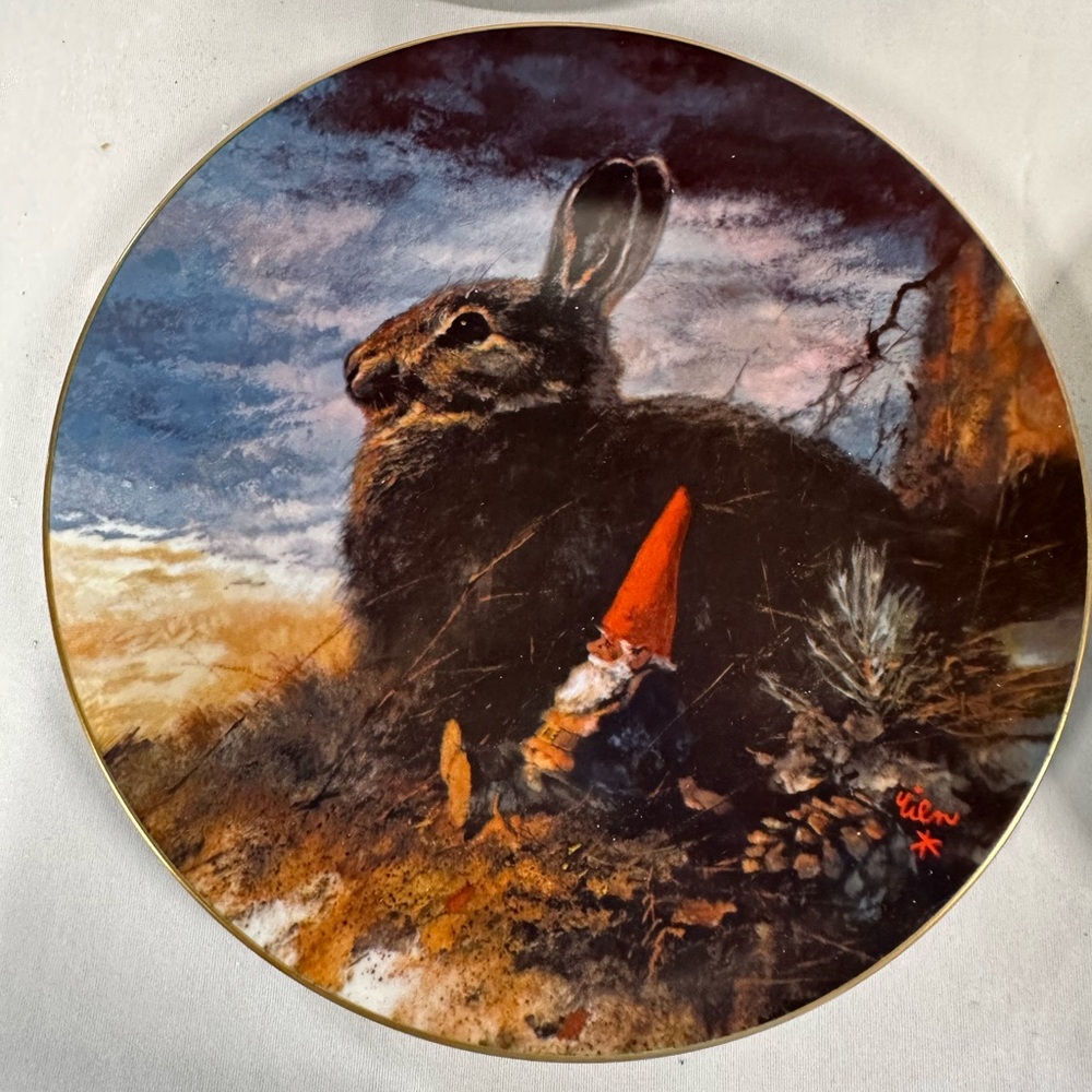Vintage Rien Poortvliet “Gnomes Four Seasons” Collectible Plates (set of 4) - Picture 4 of 10